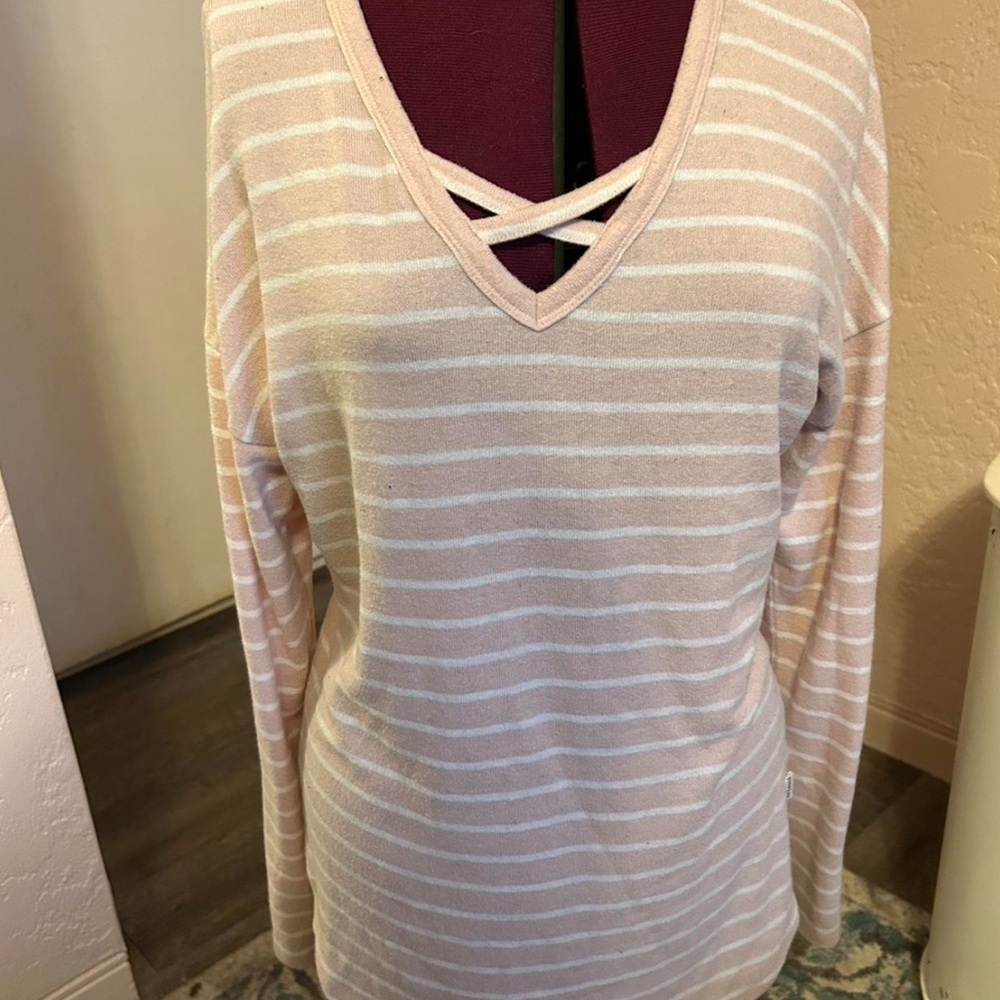 Magellan Outdoors Pink Striped V-Neck Sweatshirt